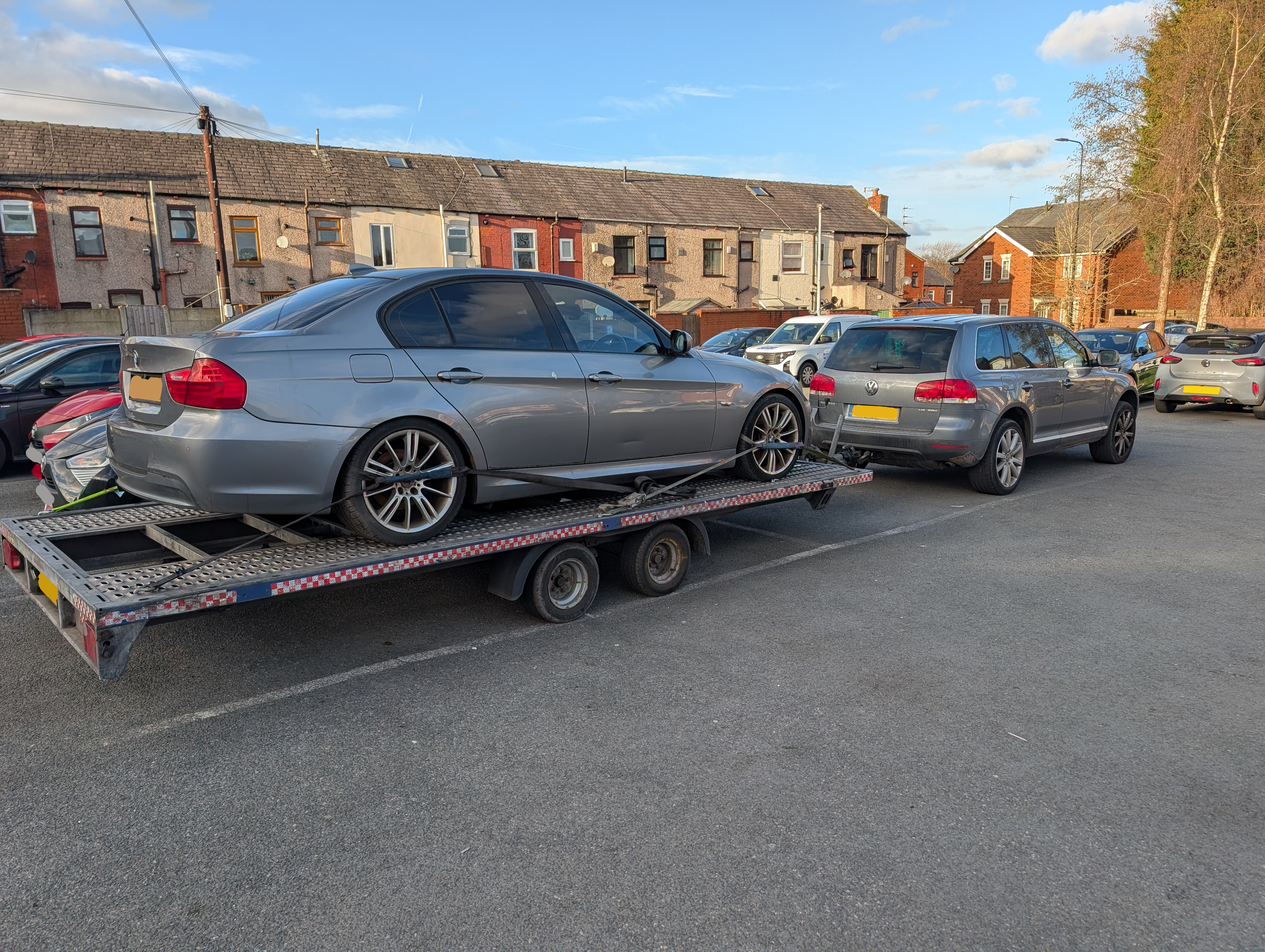 The Recovery Man professional setup - VW Touareg with car transporter trailer ready for vehicle recovery operations